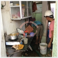 Cách khắc phục bồn cầu có mùi hôi hiệu quả nhất
