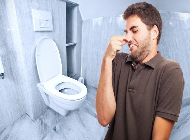 Bồn cầu mới lắp bị hôi và hậu quả gây ra