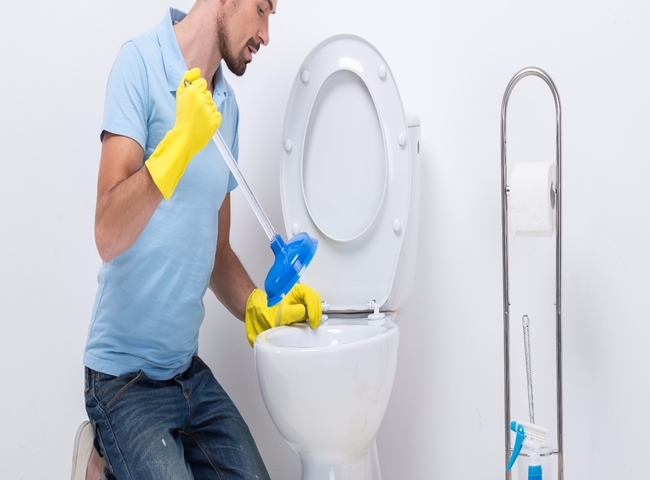 Lưu ý khi sử dụng dịch vụ thông tắc bồn cầu quận 9