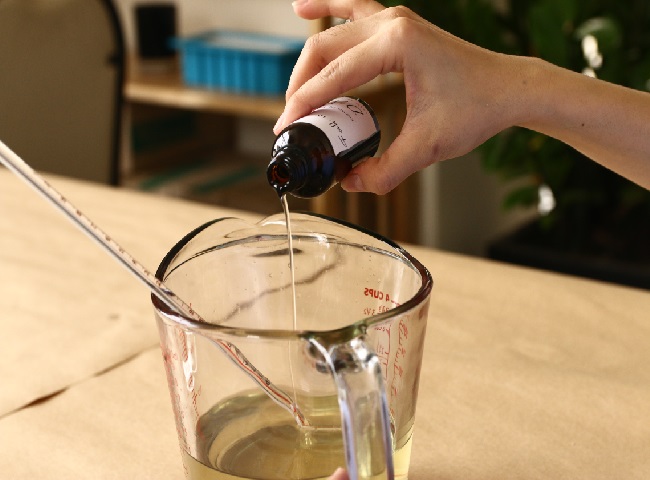 Pha loãng tinh dầu với nước